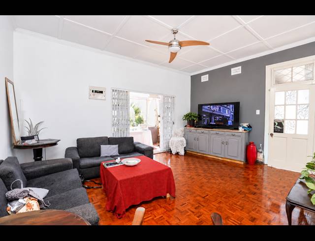 4 BEDROOM HOUSE FOR SALE IN GLENWOOD